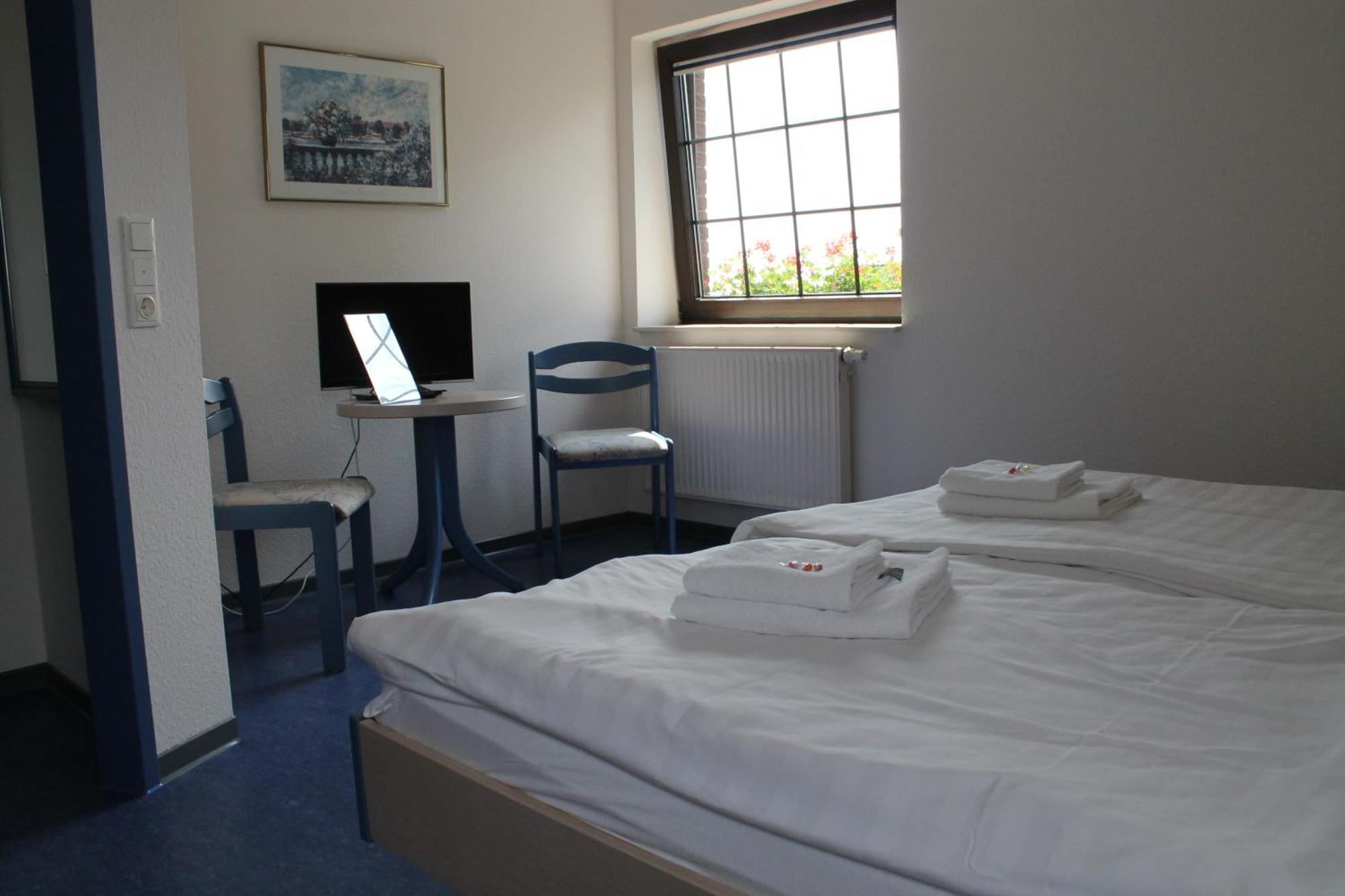 Smart Hostel By Landgasthof Velber 24H7D Seelze Buitenkant foto