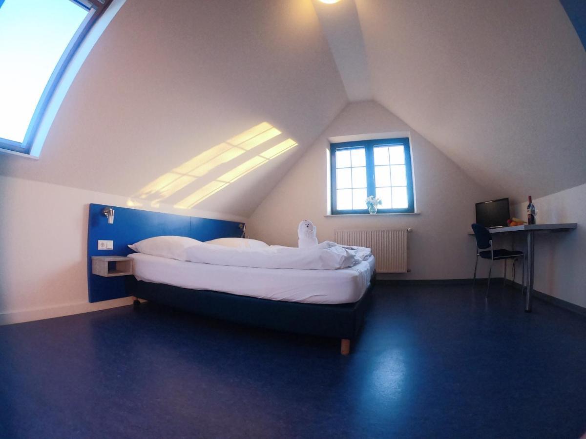 Smart Hostel By Landgasthof Velber 24H7D Seelze Buitenkant foto